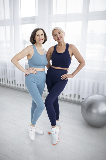 altere-frauen-des-vollen-schusses-smiley